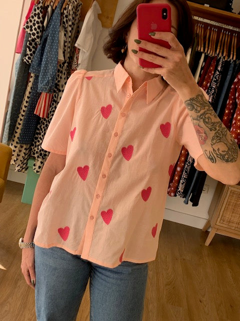 Camisa Rosa com Corações