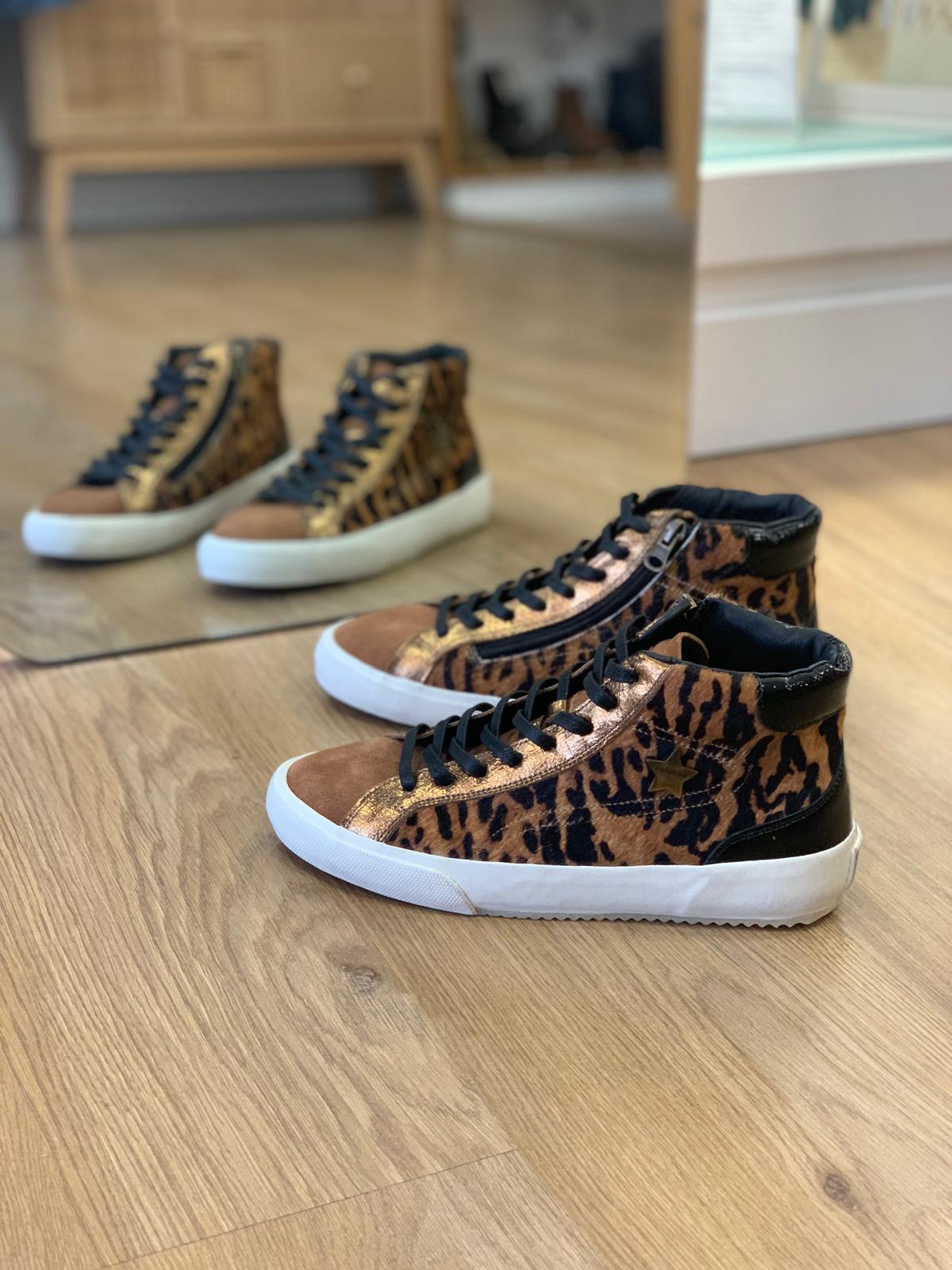 Ténis em Animal Print Leopardo